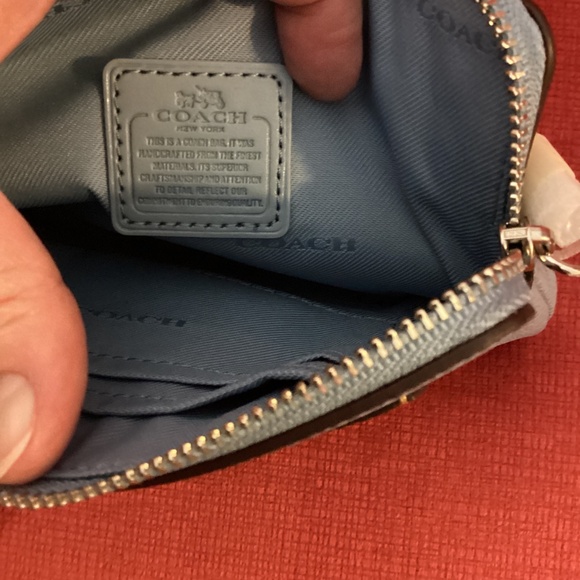 NWT Coach light blue and cornflower Wristlet - Picture 6 of 10